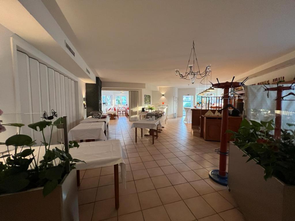 Hotel Alt-Holzhausen Bad Pyrmont Esterno foto