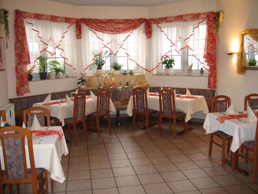 Hotel Alt-Holzhausen Bad Pyrmont Esterno foto
